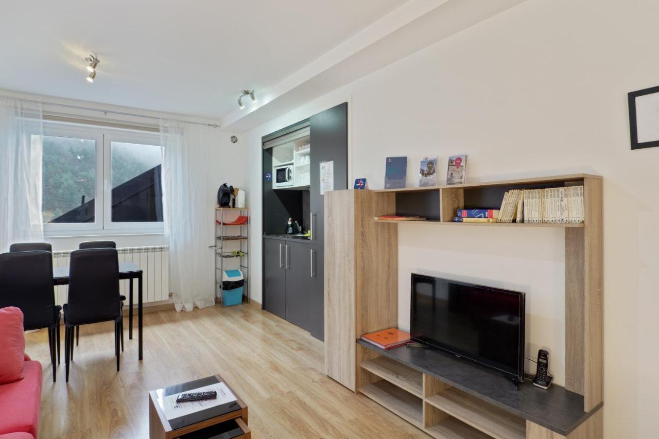 Comfortable Studio With Mountain View In Arinsal 40 M² + Ski Storage Buitenkant foto