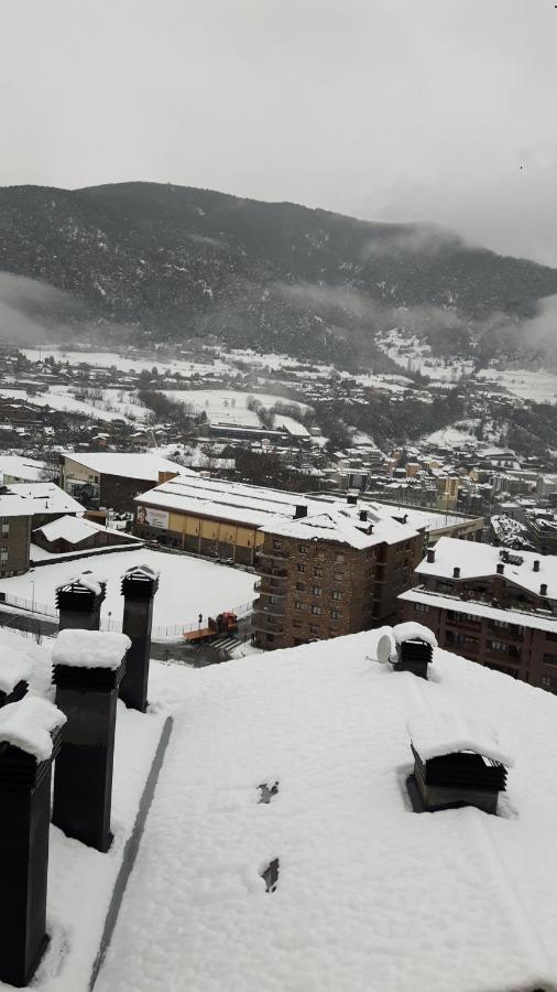 Comfortable Studio With Mountain View In Arinsal 40 M² + Ski Storage Buitenkant foto