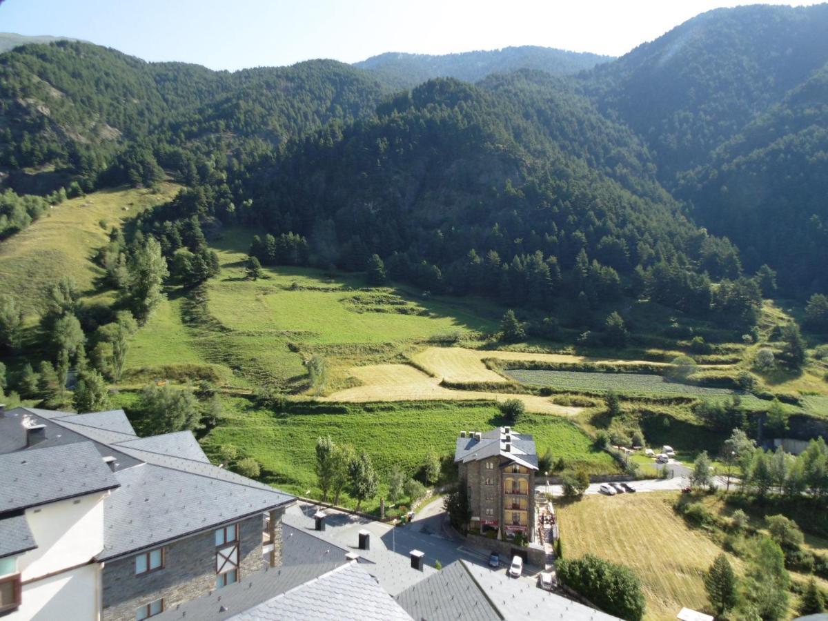 Comfortable Studio With Mountain View In Arinsal 40 M² + Ski Storage Buitenkant foto