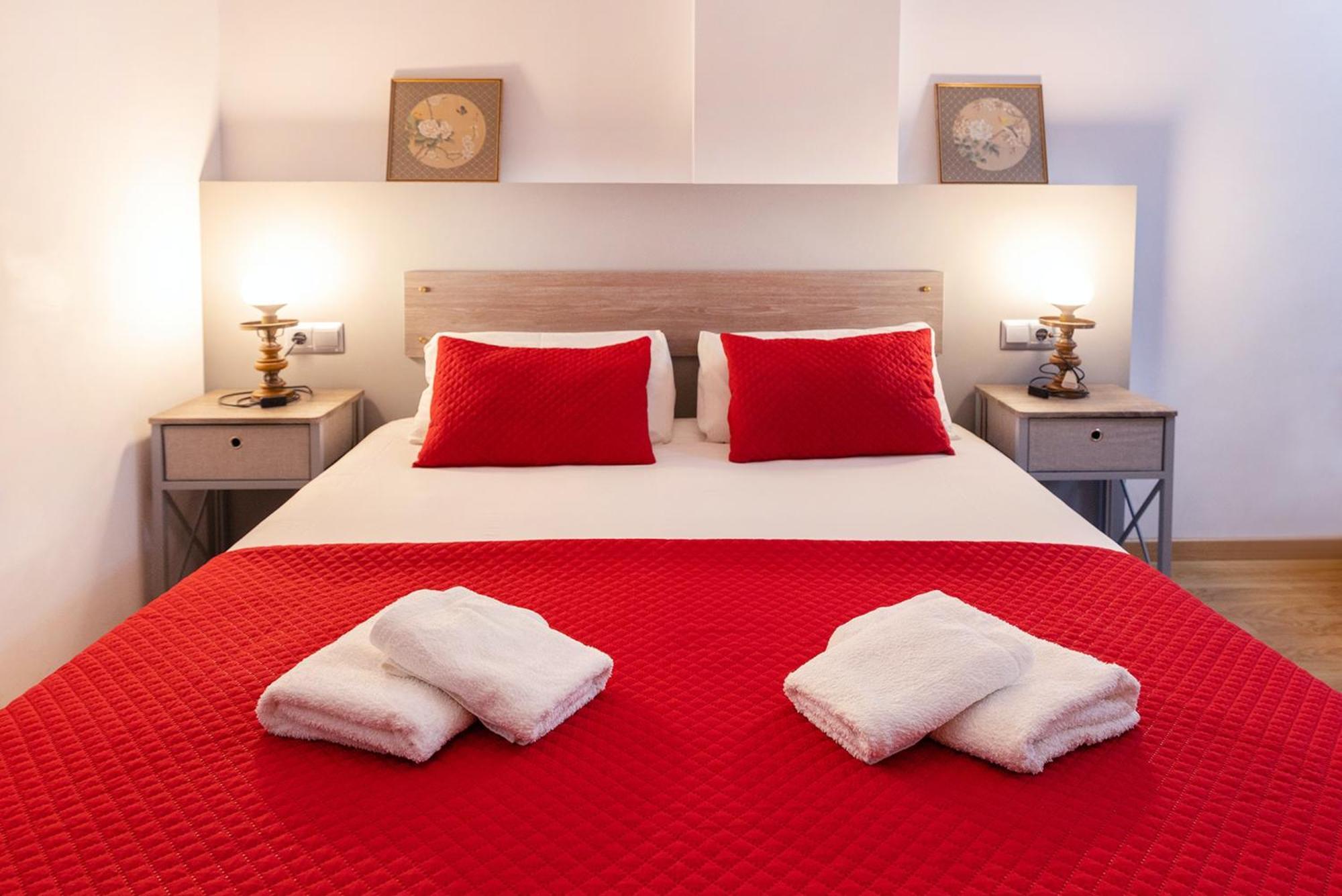 Comfortable Studio With Mountain View In Arinsal 40 M² + Ski Storage Buitenkant foto